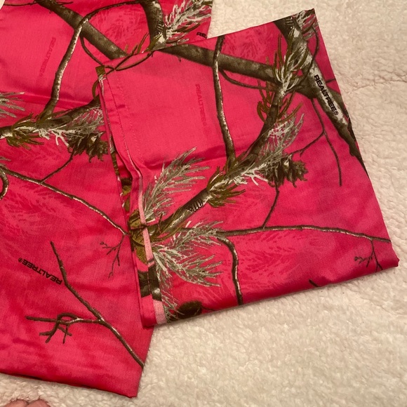 VALANCE - Picture 3 of 3